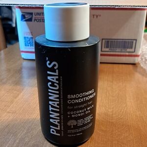 Black Smoothing Conditioner for Straight Hair